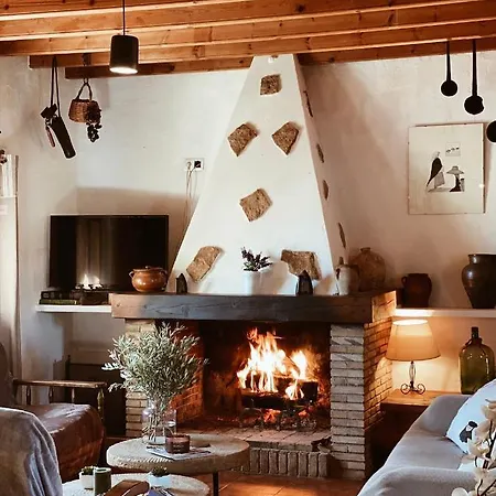 Masia La Costereta Holiday home Cati