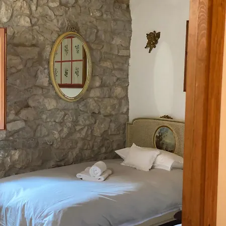Masia La Costereta * Cati